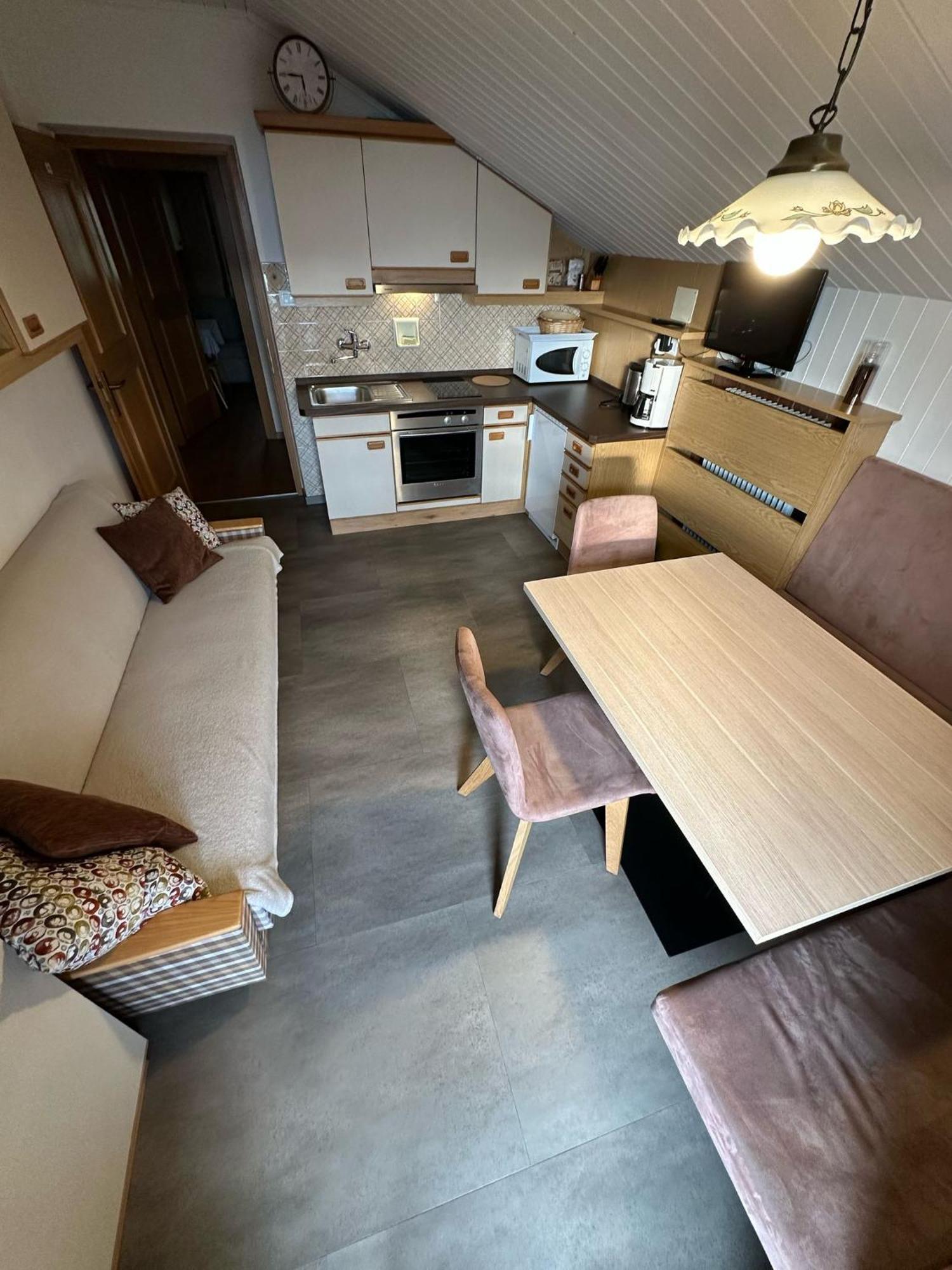 Alpenrose Apartment Meltina Ngoại thất bức ảnh